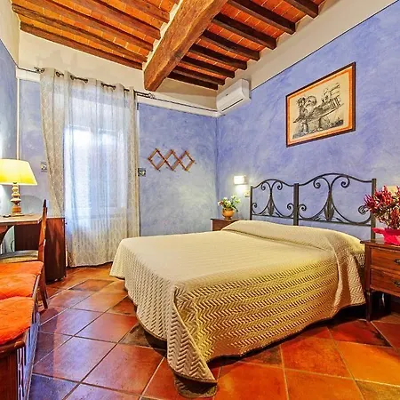Bed & Breakfast Meublè Evoè 4*