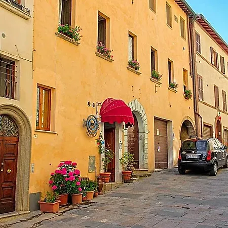 לינה וארוחת בוקר Meuble Evoe Montepulciano Stazione